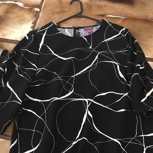 Vince black and white shirt